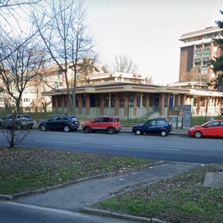 Senza strisce davanti alla scuola, allarme sicurezza alla materna Agazzi
