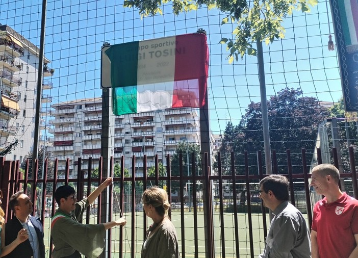 A Luigi Tosini il campo sportivo che contribuì a far nascere nella parrocchia San Benedetto Abate