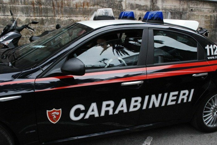 Pino Torinese, litiga con i genitori e dà alle fiamme l’appartamento: arrestato 28enne