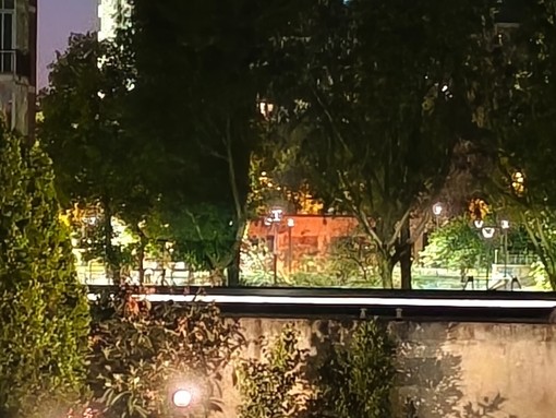 Incendio nei pressi della bocciofila Redentore