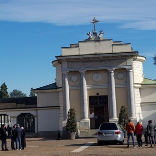 Cimiteri: gli orari degli ingressi e degli uffici durante le festività