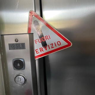 Ascensore di nuovo rotto nel case popolari, Catanzaro (Pd): &quot;Cittadini prigionieri&quot;