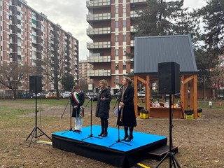 Torino, inaugurato il nuovo giardino didattico alla scuola Don Milani Torino, inaugurato il nuovo giardino didattico alla scuola Don Milani