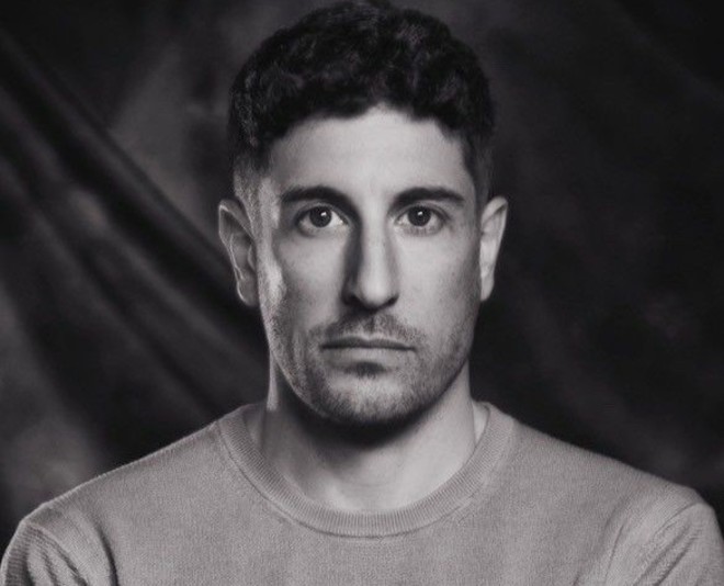 Jason Biggs salta la conferenza stampa del Torino Film Festival per un malore