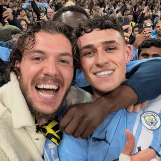 Selfie con Foden in diretta mondiale per Jacopo Montenegro Selfie con Foden in diretta mondiale per Jacopo Montenegro