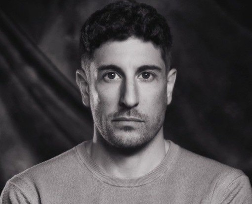 Jason Biggs salta la conferenza stampa del Torino Film Festival per un malore Jason Biggs salta la conferenza stampa del Torino Film Festival per un malore