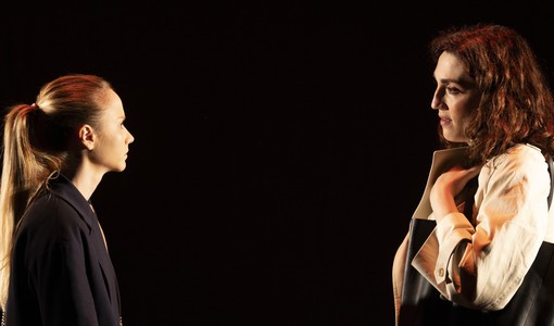 Teatro, Cotroneo racconta il duello verbale tra un'insegnante e la sua alunna