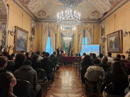 Legalità ed economia al centro dei "Nuovi Cantieri di Educazione Civica": gli studenti del Sella Aalto Lagrange in Prefettura Legalità ed economia al centro dei "Nuovi Cantieri di Educazione Civica": gli studenti del Sella Aalto Lagrange in Prefettura