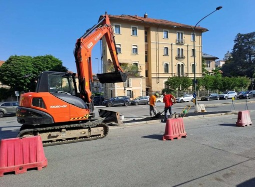 Lavori in corso in viale Thovez Lavori in corso in viale Thovez