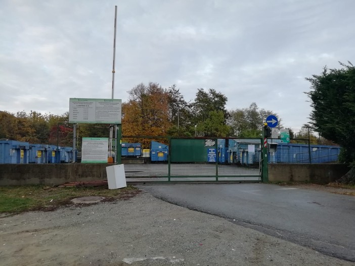 Ecoisole del Pinerolese chiuse per un giorno: domani riapriranno Ecoisole del Pinerolese chiuse per un giorno: domani riapriranno