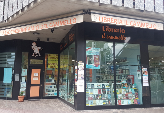 Una immagine della libreria Il Cammello, nel centro di Nichelino Una immagine della libreria Il Cammello, nel centro di Nichelino
