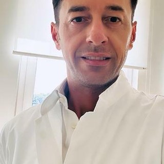 Quando lo specchio diventa nemico: il lifting tra paure e rinascita