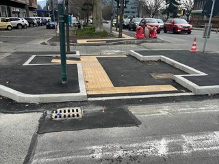 Lavori agli incroci delle strade in corso Giulio Lavori agli incroci delle strade in corso Giulio