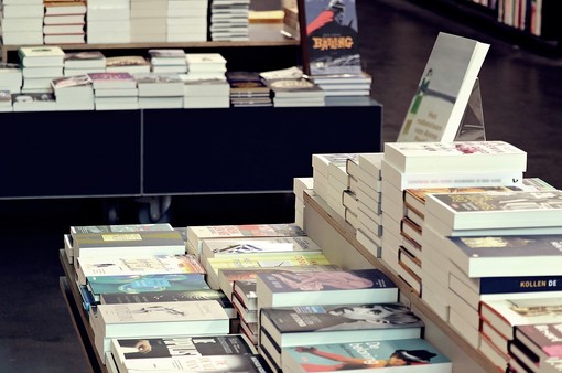 Apprezzamento da parte dei librai per la decisione del Comune