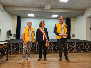 Consegnata la nuova carrozzina a Pino Torinese Consegnata la nuova carrozzina a Pino Torinese