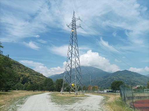 Via i tralicci Terna, la demolizione potrebbe partire nell’inverno Via i tralicci Terna, la demolizione potrebbe partire nell’inverno