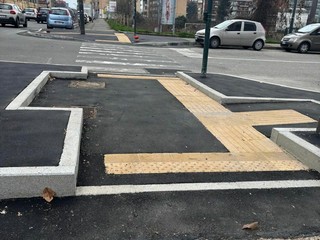 Lavori agli incroci delle strade in corso Giulio Lavori agli incroci delle strade in corso Giulio