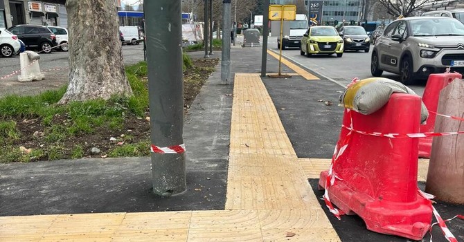 Lavori agli incroci delle strade in corso Giulio Lavori agli incroci delle strade in corso Giulio