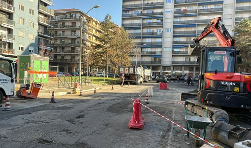 Lavori in corso in piazza Guala