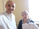 Il consigliere Morando con la prima firmataria della petizione Il consigliere Morando con la prima firmataria della petizione