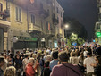 Un momento del corteo di ieri sera Un momento del corteo di ieri sera