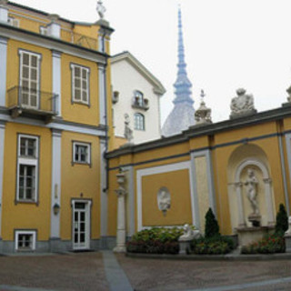 Domenica apertura straordinaria dei depositi del museo Accorsi-Ometto di Torino