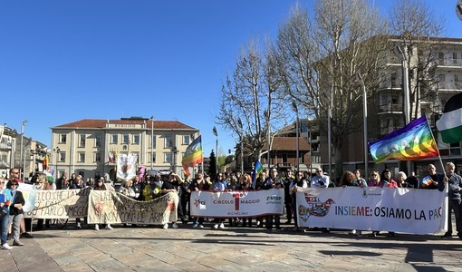 Foto d'archivio di una Marcia della Pace a Nichelino