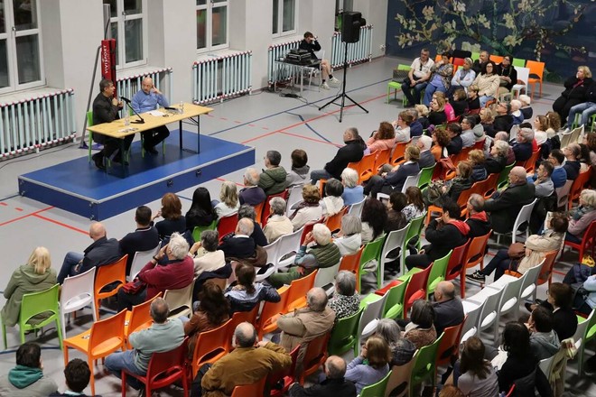 Vanchiglia, tutti in campo per il “Gioco di Squadra”: calcio a 5 all’oratorio Santa Giulia Vanchiglia, tutti in campo per il “Gioco di Squadra”: calcio a 5 all’oratorio Santa Giulia