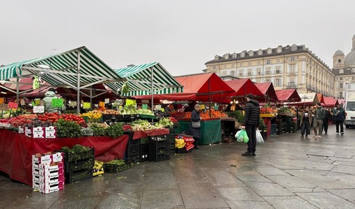 Foto d'archivio del mercato di Porta Palazzo Foto d'archivio del mercato di Porta Palazzo