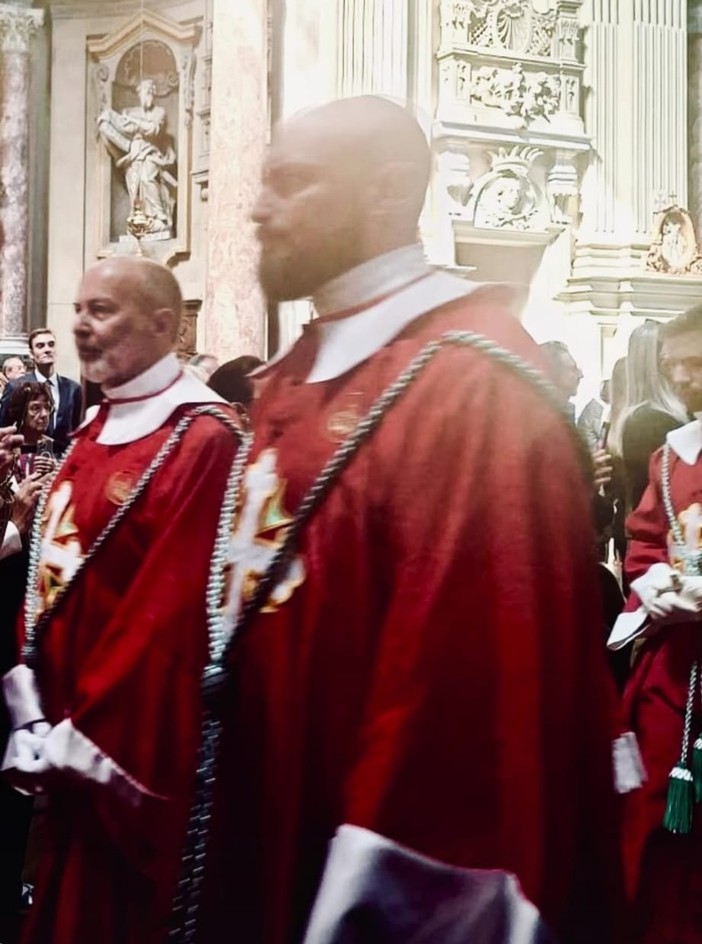 Vendita degli ordini cavallereschi, bufera in casa Savoia: anche Marrone alla corte degli ex Reali Vendita degli ordini cavallereschi, bufera in casa Savoia: anche Marrone alla corte degli ex Reali