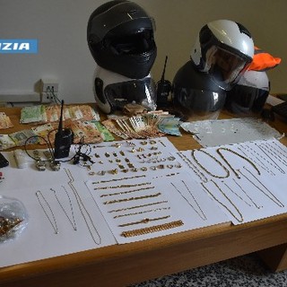 Si fingevano tecnici del riscaldamento per derubare gli anziani: oltre 20mila euro di bottino
