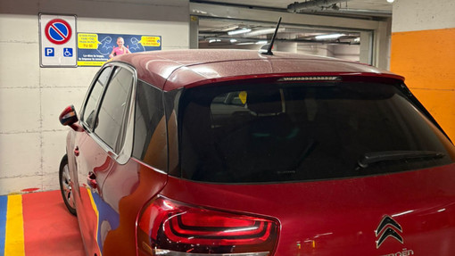 Parcheggia nel posto disabili senza averne diritto, bufera sul consigliere PD Torino Parcheggia nel posto disabili senza averne diritto, bufera sul consigliere PD Torino