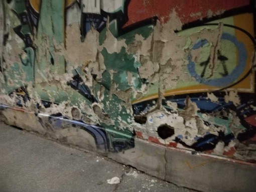 Il muro lato via Borgosesia