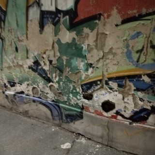 Il muro lato via Borgosesia