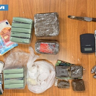 La droga recuperata dalla polizia