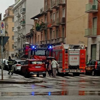 I vigili del fuoco sul luogo dell'incendio