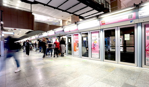 A Torino fino alla Befana metropolitana aperta anche alla sera