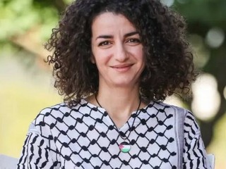 Mervat Alramli, sceneggiatrice e scenografa palestinese nata a Gaza