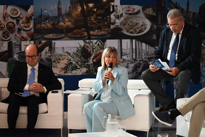 Biennale Cinema 2026, l'assessore Chiarelli al tavolo nazionale delle regioni: "Piemonte modello di sviluppo" Biennale Cinema 2026, l'assessore Chiarelli al tavolo nazionale delle regioni: "Piemonte modello di sviluppo"