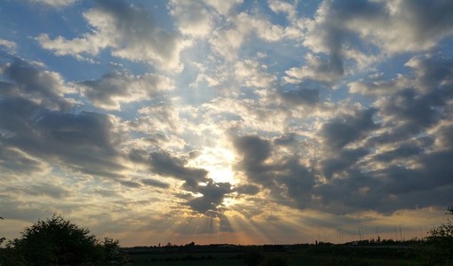 Sul Torinese oggi ancora pioggia, ma da domenica torna il caldo con il Foehn