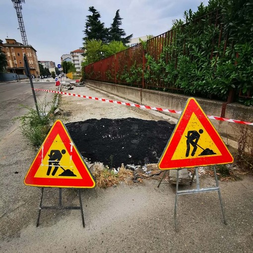 Via Spazzapan e via Sidoli finalmente collegate da un nuovo marciapiede