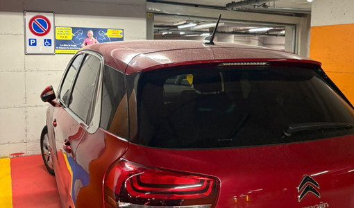 Parcheggia nel posto disabili senza averne diritto, bufera sul consigliere PD Torino Parcheggia nel posto disabili senza averne diritto, bufera sul consigliere PD Torino