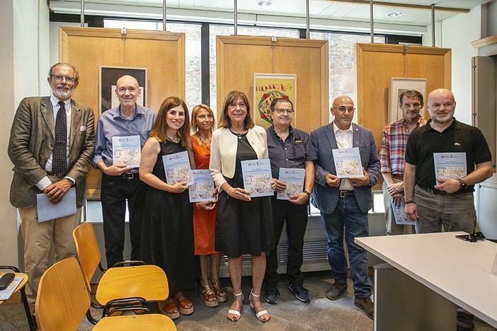 Inaugurata all'Urp del Consiglio regionale la mostra “I ragazzi del ’79. Giovani idee per lo stemma del Piemonte”