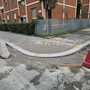 I lavori sui nuovi marciapiedi di via Pirano