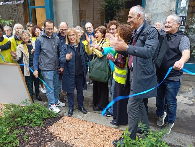Via Calandra, inaugurata la nuova aiuola dedicata all’ambiente e alla cultura