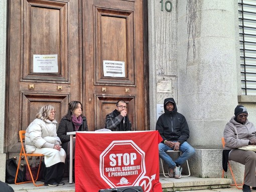 Una immagine dell'ex Neruda occupato Una immagine dell'ex Neruda occupato