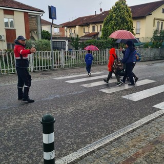 Sicurezza davanti alle scuole: a Chieri si 'arruolano' quattro Nonni Vigile