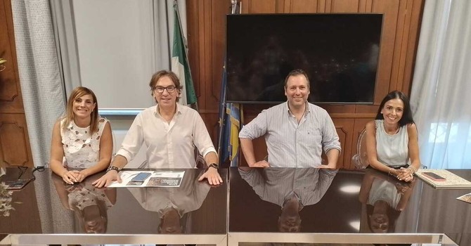 Nichelino sta con Confesercenti: "Salviamo i piccoli negozi"
