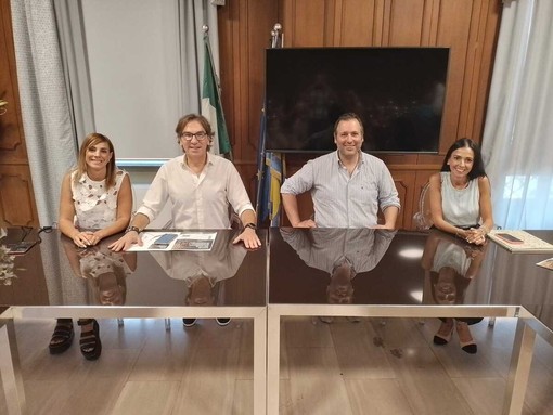 Nichelino sta con Confesercenti: "Salviamo i piccoli negozi" Nichelino sta con Confesercenti: "Salviamo i piccoli negozi"