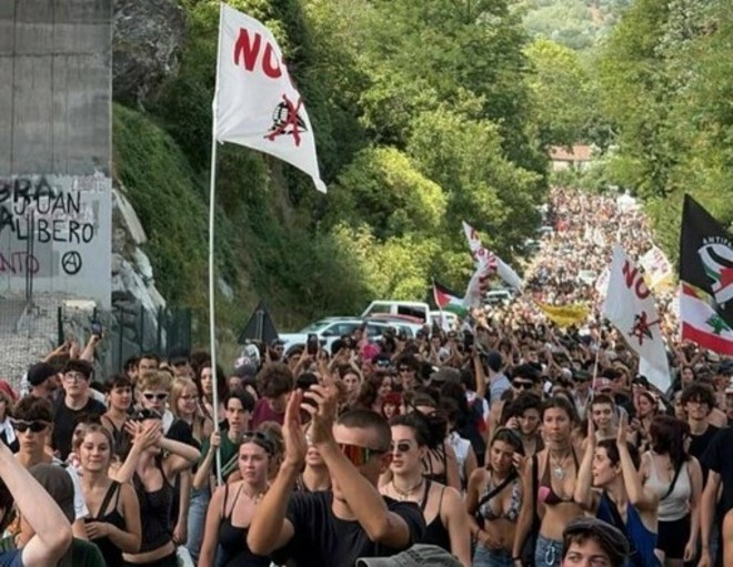 Proteste No TAV - Immagine d'archivio Proteste No TAV - Immagine d'archivio